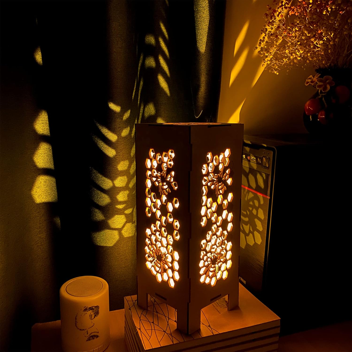 Wooden Honey Bee Table Lamp